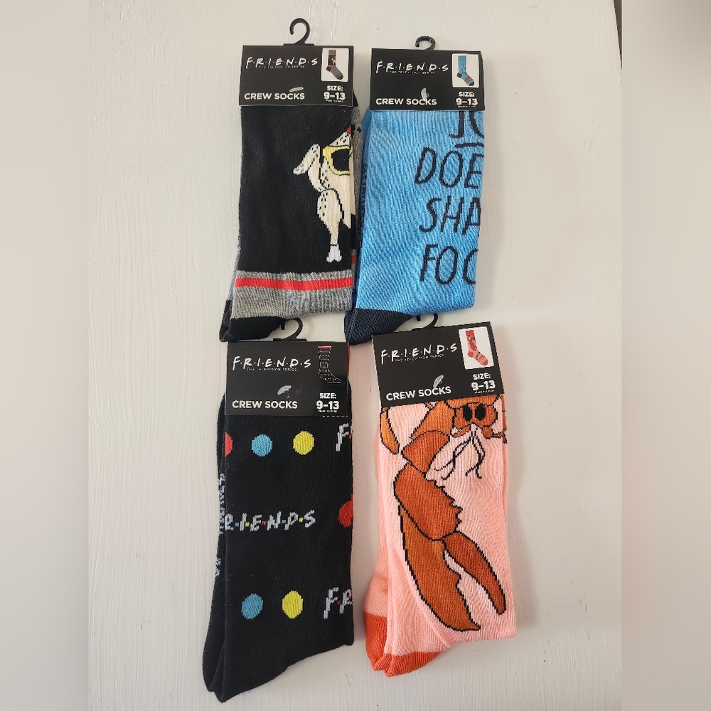 NWT FRIENDS Themed 4 Pack of Novelty Crew Socks